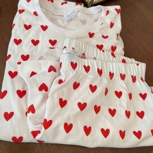 EUC LAKE heart pajamas